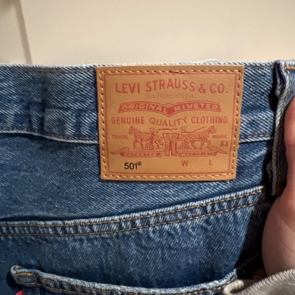 Levi’s 501 Jeans with Patchwork - Picture 3 of 5